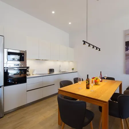 فيلة Ereza Artenara *