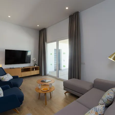 Ereza Artenara Villa *