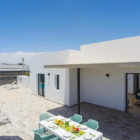 Ereza Artenara Villa *