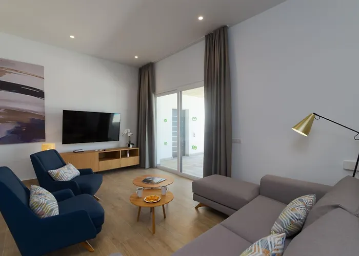 Ereza Artenara Villa *